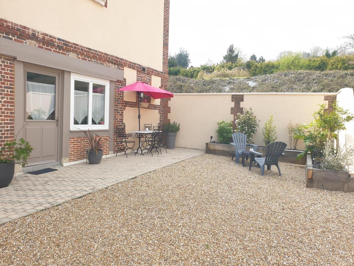 La Cour Apartment Honfleur Exterior photo